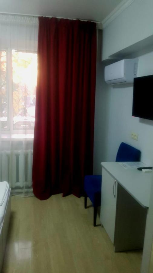 אלמטי R.Street Hotel מראה חיצוני תמונה