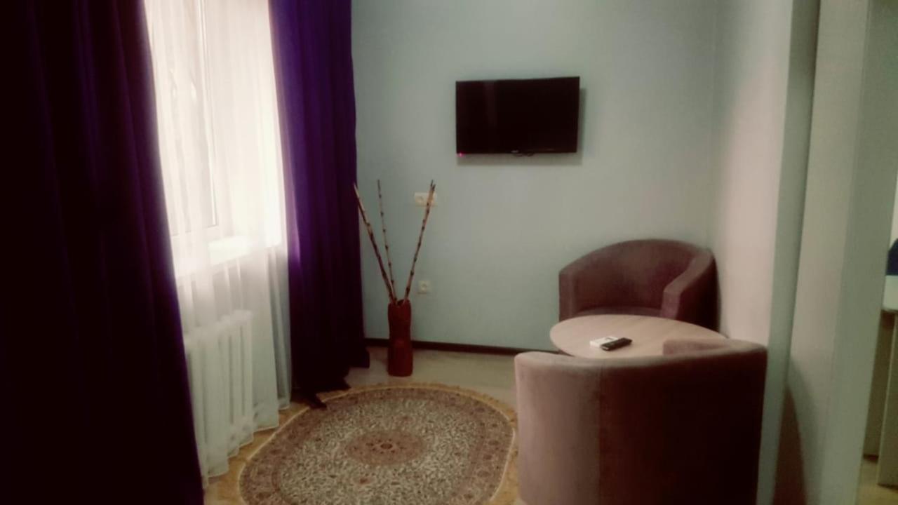 אלמטי R.Street Hotel מראה חיצוני תמונה